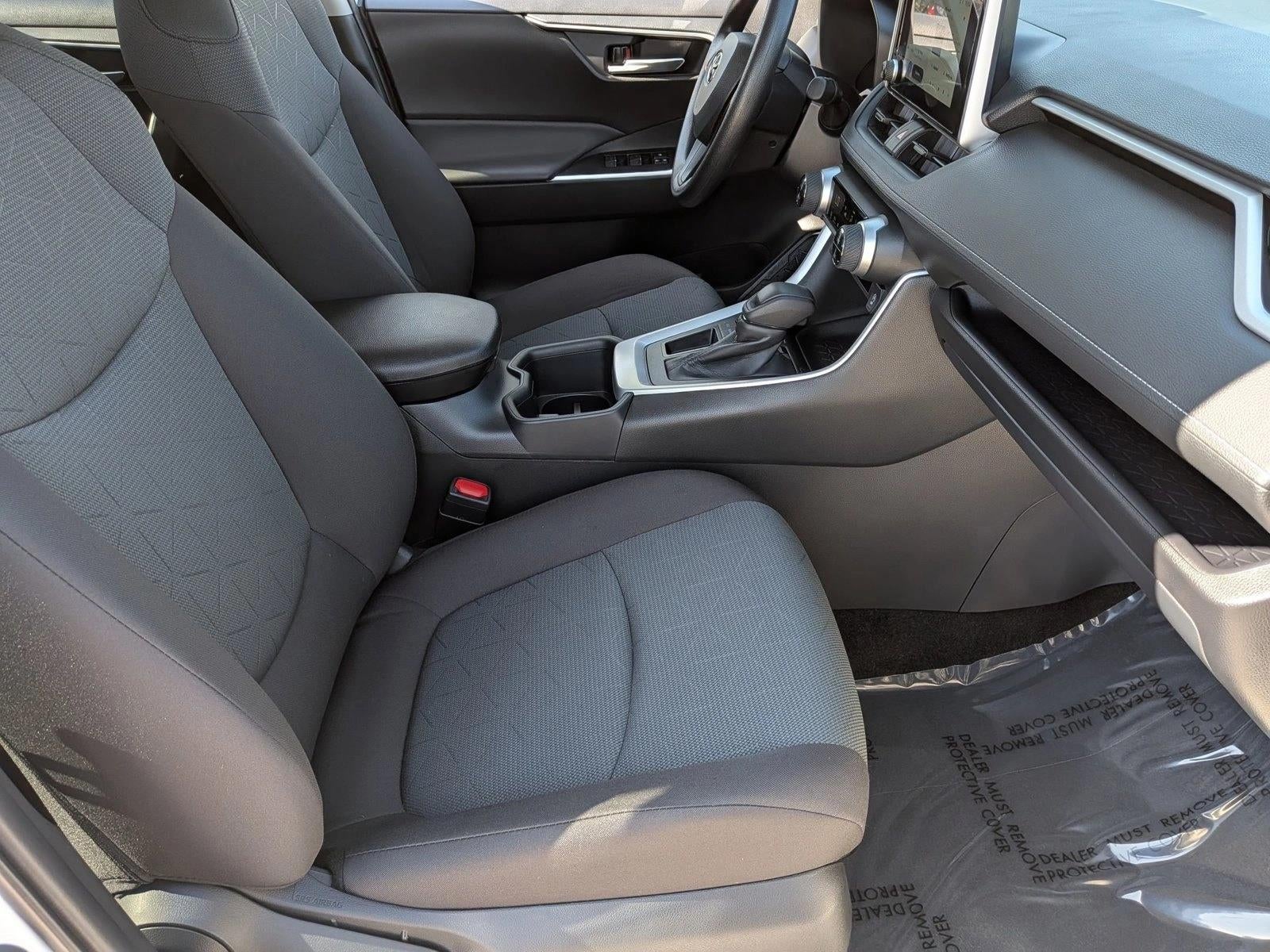 2025 Toyota RAV4 XLE FWD (GS)