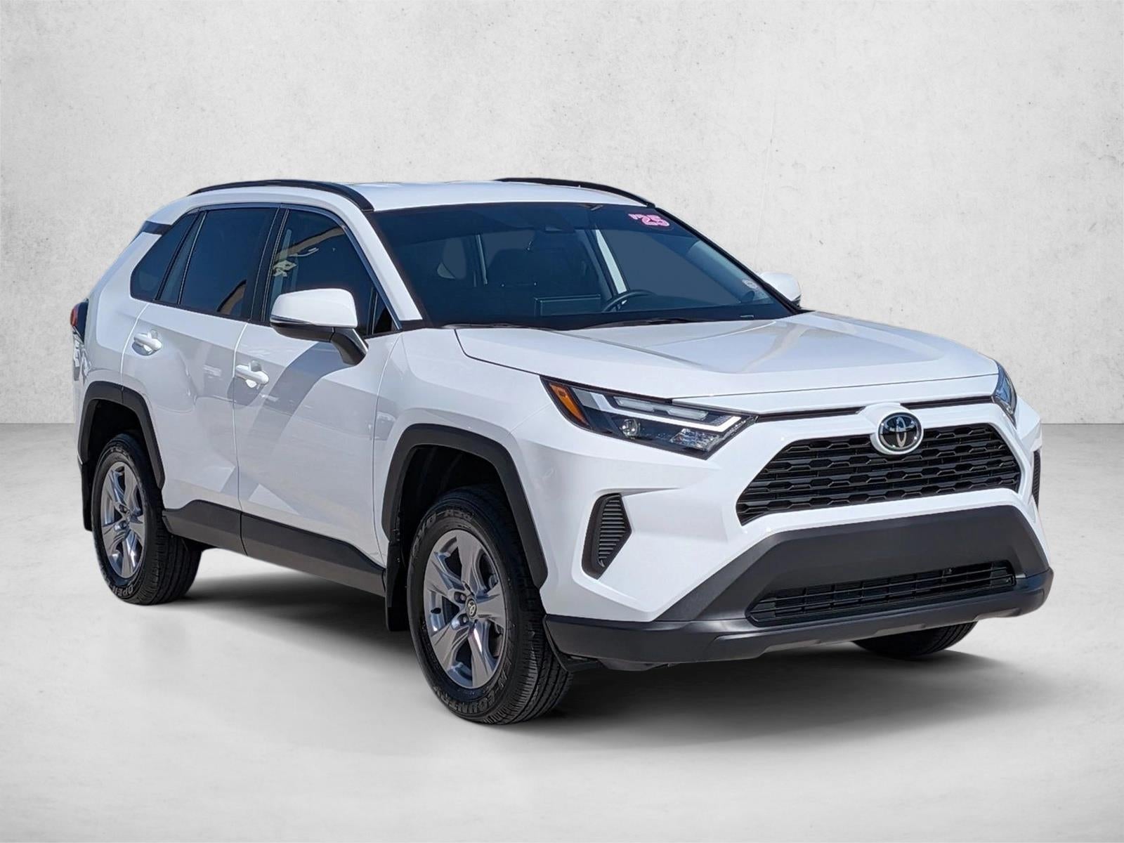 2025 Toyota RAV4 XLE FWD (GS)