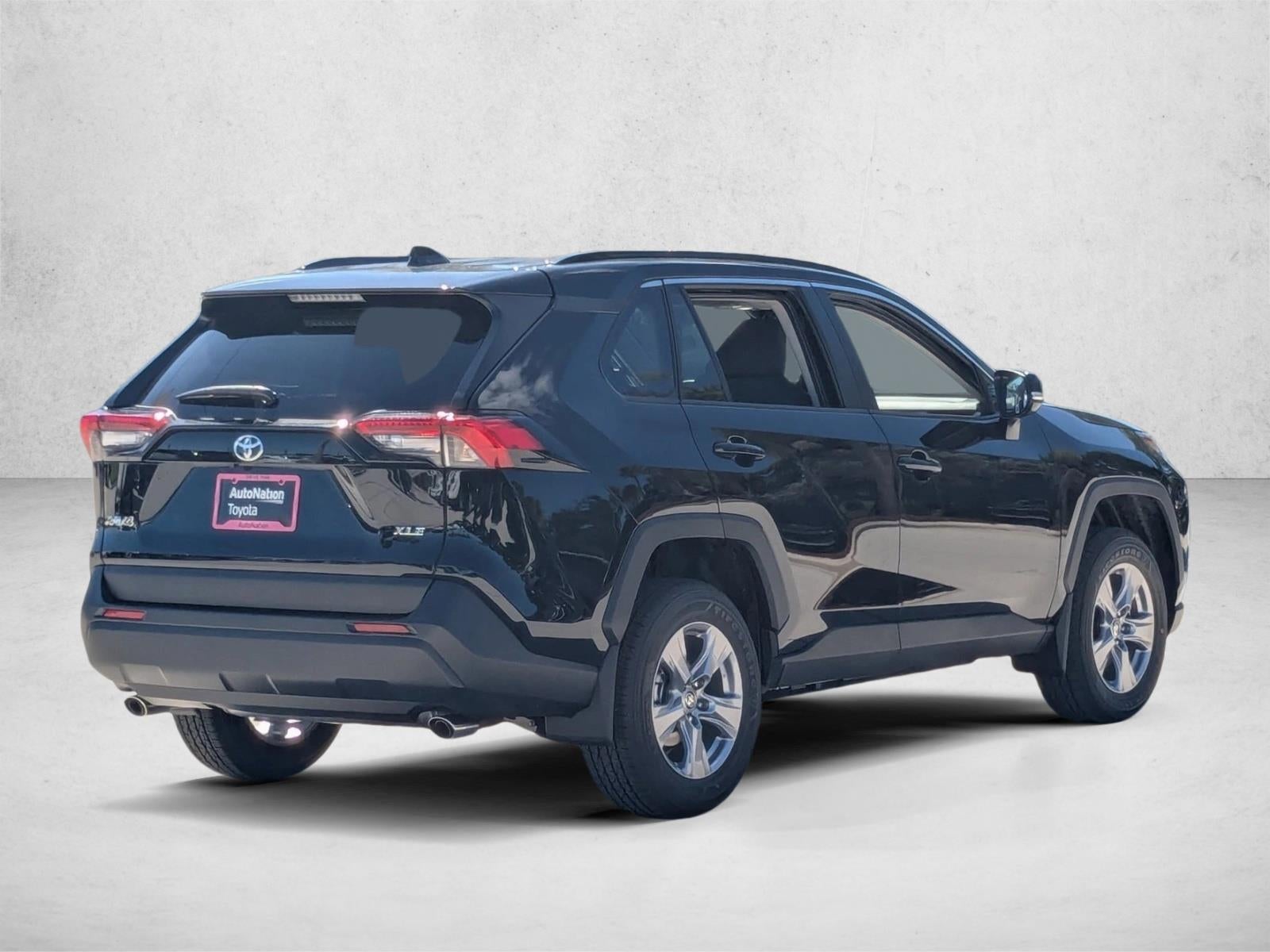 2025 Toyota RAV4 XLE FWD (GS)