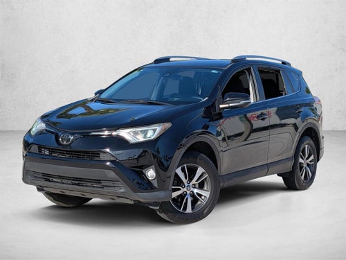 2017 Toyota RAV4 XLE FWD (GS)