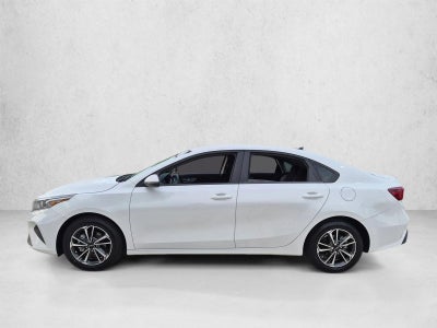 2023 Kia Forte LXS IVT