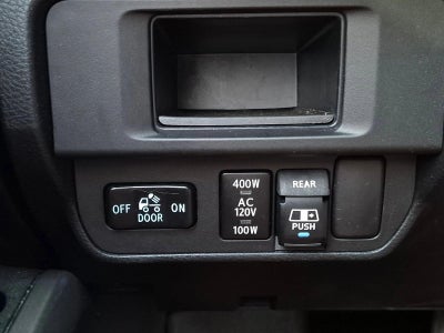 2017 Toyota Tacoma TRD Sport Double Cab 5' Bed V6 4x2 AT (Natl)