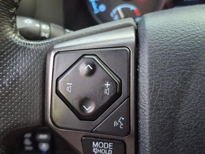 2017 Toyota Tacoma TRD Sport Double Cab 5' Bed V6 4x2 AT (Natl)