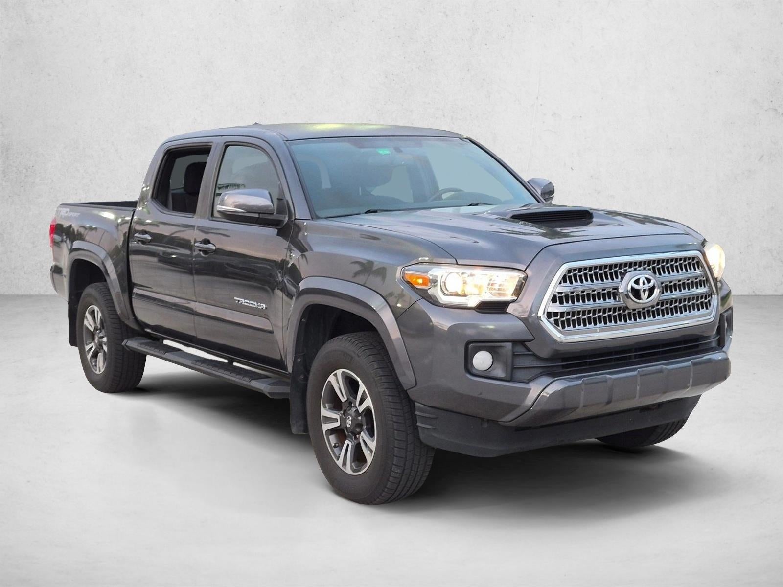 2017 Toyota Tacoma TRD Sport Double Cab 5' Bed V6 4x2 AT (Natl)