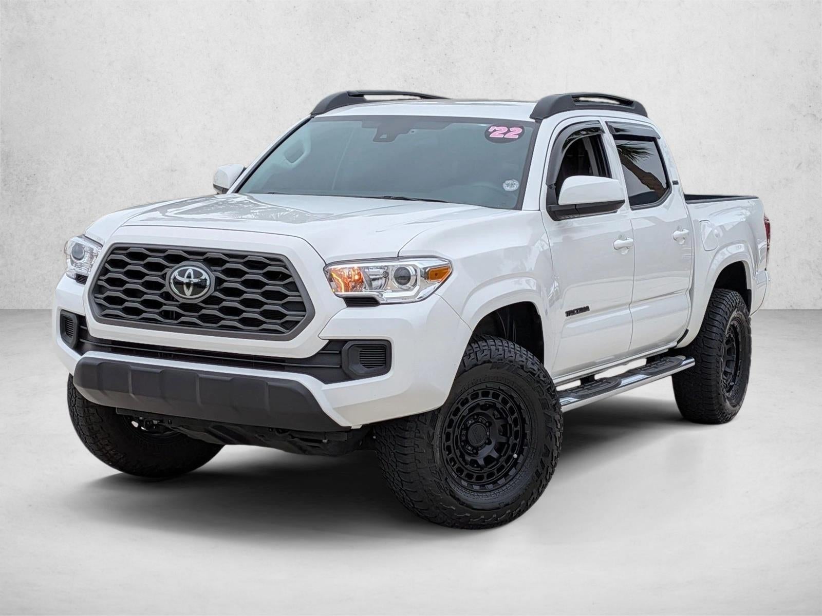 2022 Toyota Tacoma 4WD 4WD SR Double Cab 5' Bed V6 AT (Natl)