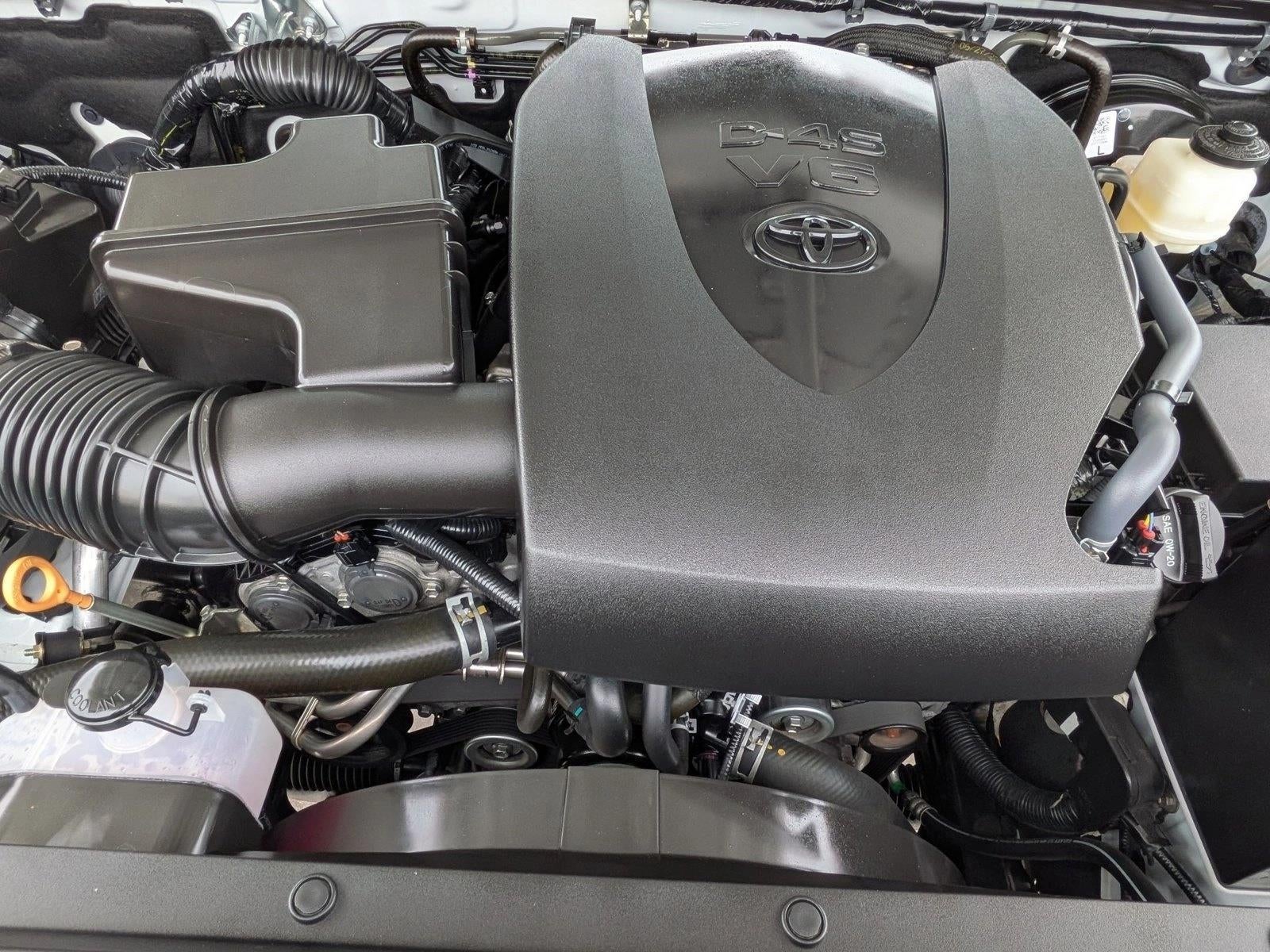 2022 Toyota Tacoma 4WD 4WD SR Double Cab 5' Bed V6 AT (Natl)