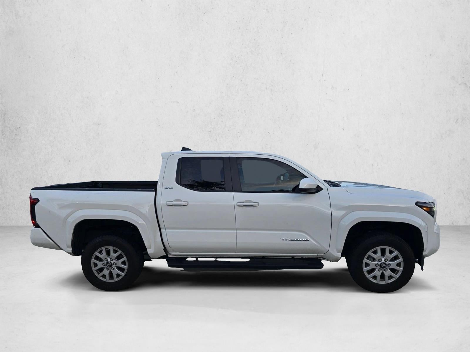 2024 Toyota Tacoma 2WD 2WD SR5 Double Cab 5' Bed AT (SE)