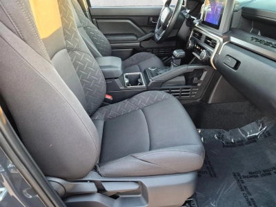 2026 Toyota Tacoma 2WD 2WD SR5 Double Cab 5' Bed AT (SE)