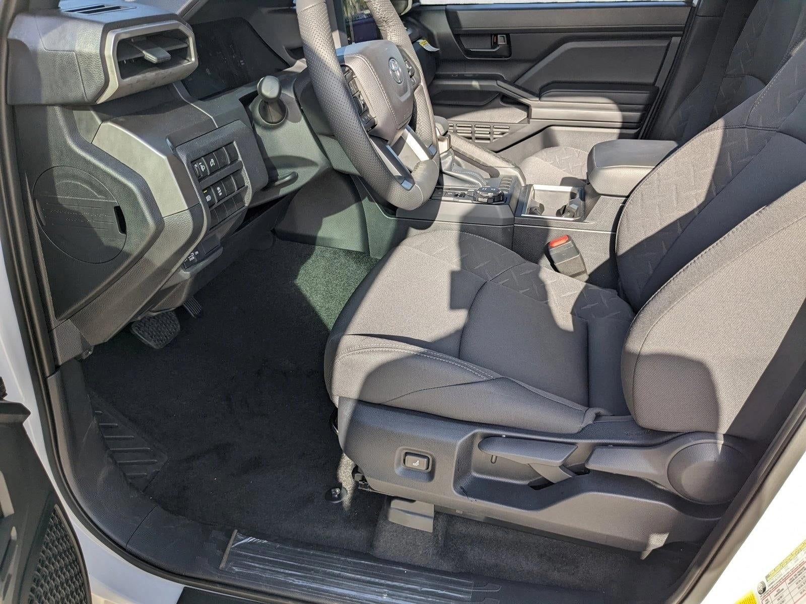 2024 Toyota Tacoma 4WD 4WD SR5 Double Cab 5' Bed AT (GS)