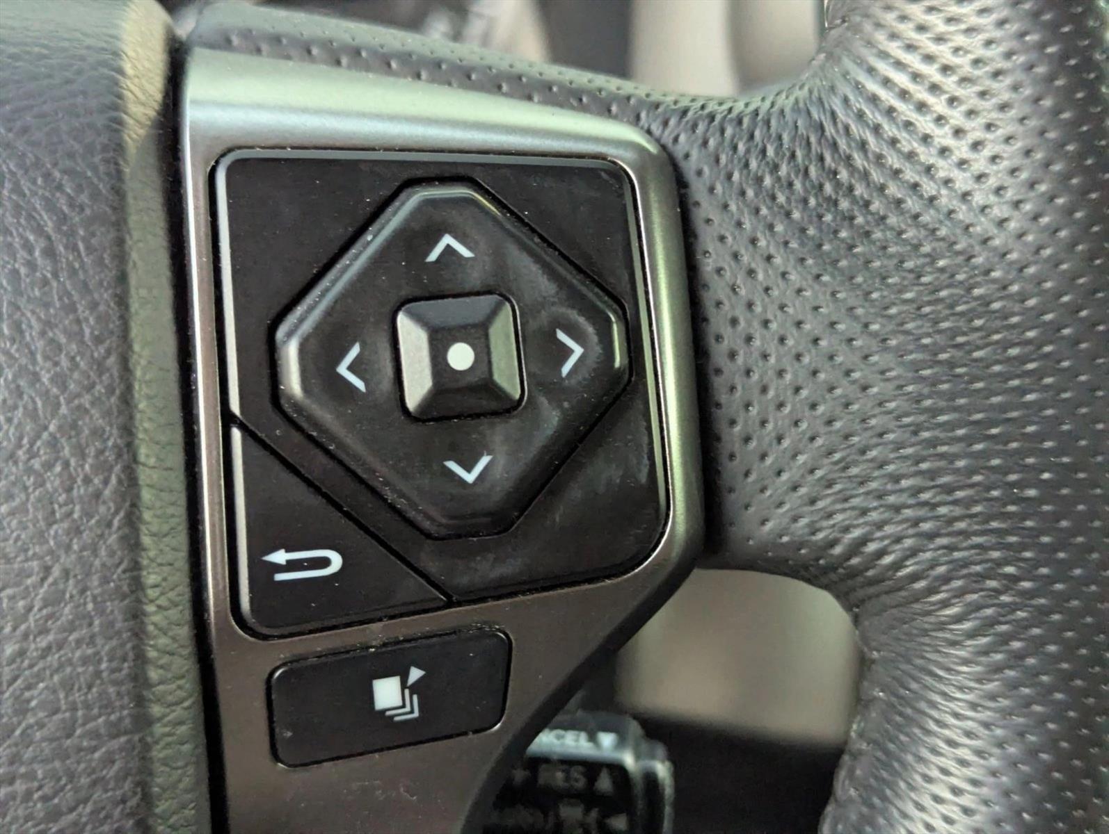 2022 Toyota Tacoma 2WD 2WD SR5 Access Cab 6' Bed I4 AT (Natl)