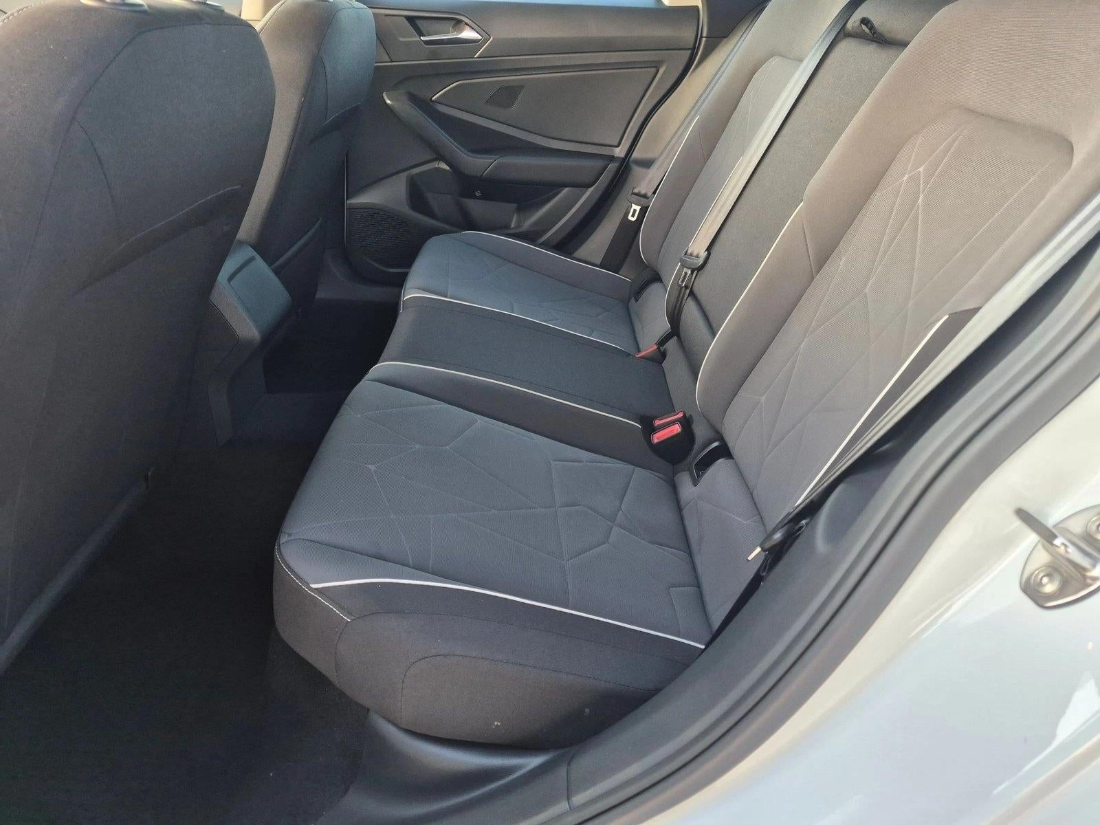 2025 Volkswagen Jetta Sport Auto