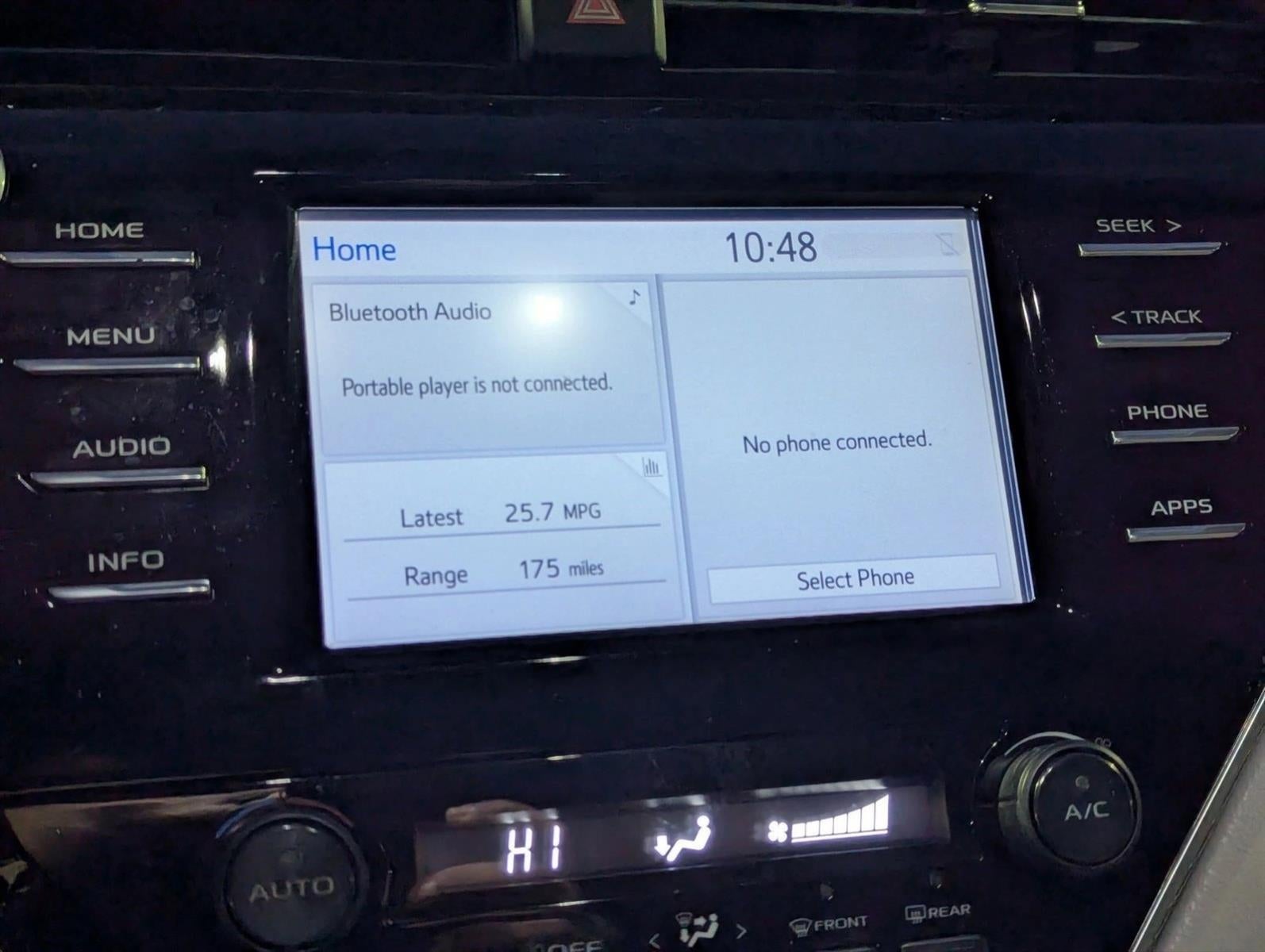 2018 Toyota Camry SE Auto (SE)