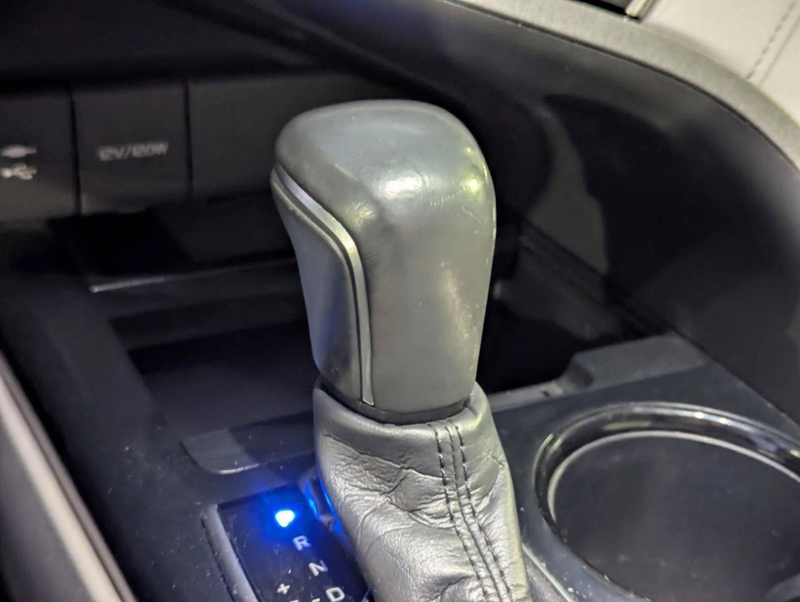 2018 Toyota Camry SE Auto (SE)