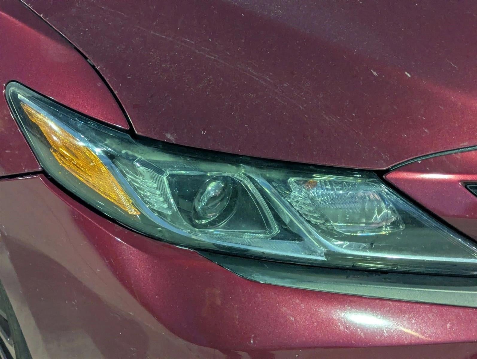 2018 Toyota Camry SE Auto (SE)