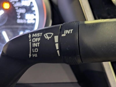 2018 Toyota Camry SE Auto (SE)