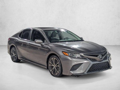 2019 Toyota Camry SE Auto (SE)