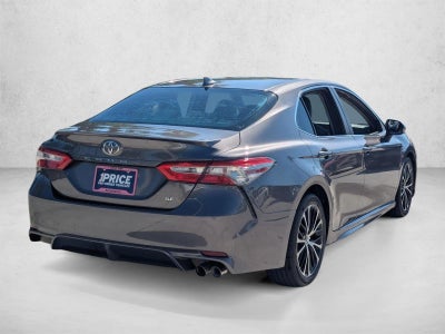 2019 Toyota Camry SE Auto (SE)