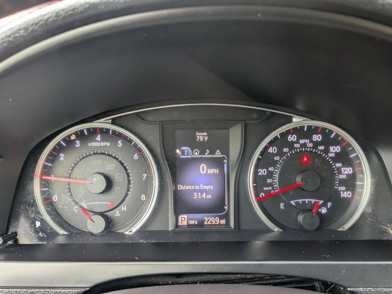 2017 Toyota Camry SE Auto (SE)