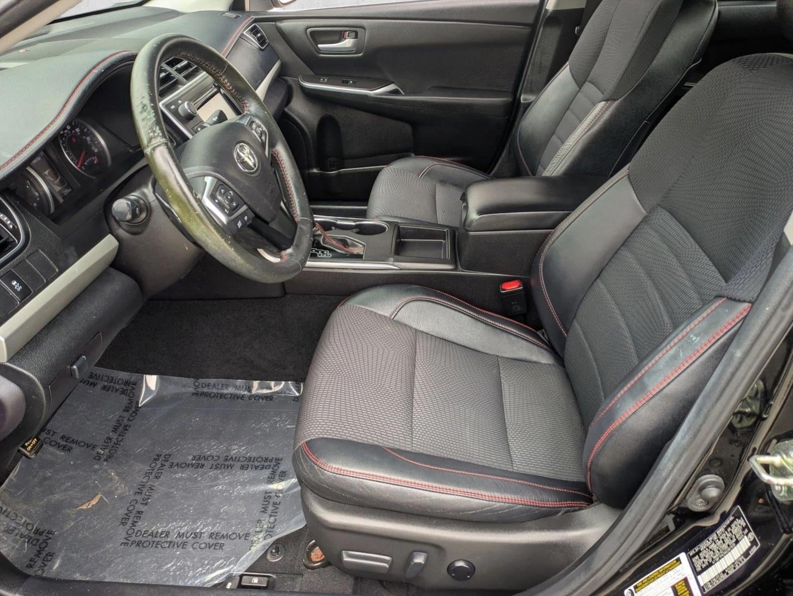 2017 Toyota Camry SE Auto (SE)