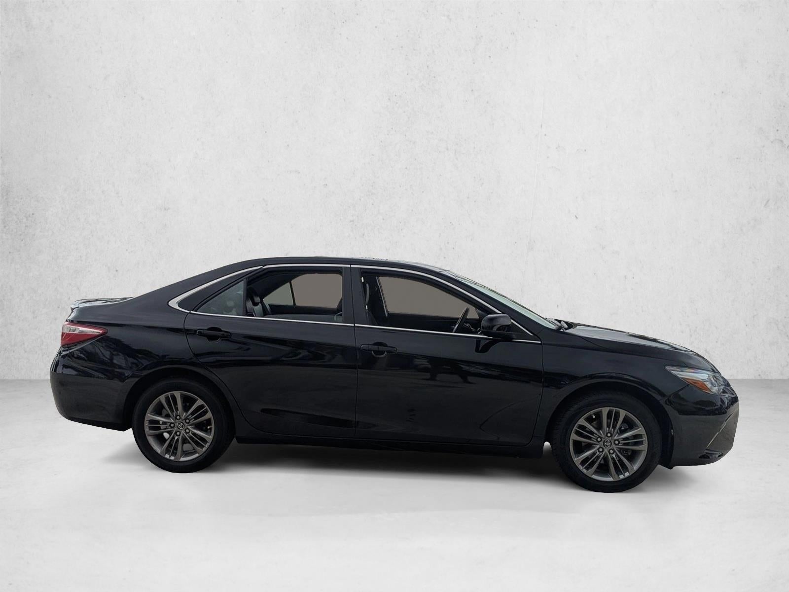 2017 Toyota Camry SE Auto (SE)