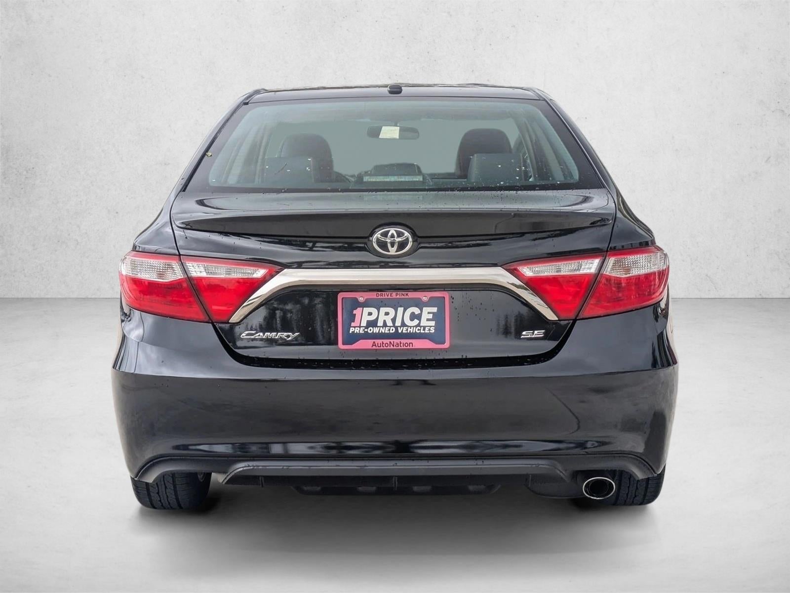 2017 Toyota Camry SE Auto (SE)