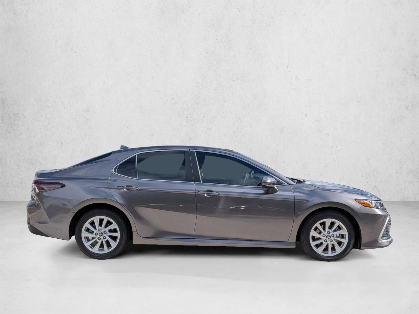 2023 Toyota Camry LE Auto (SE)