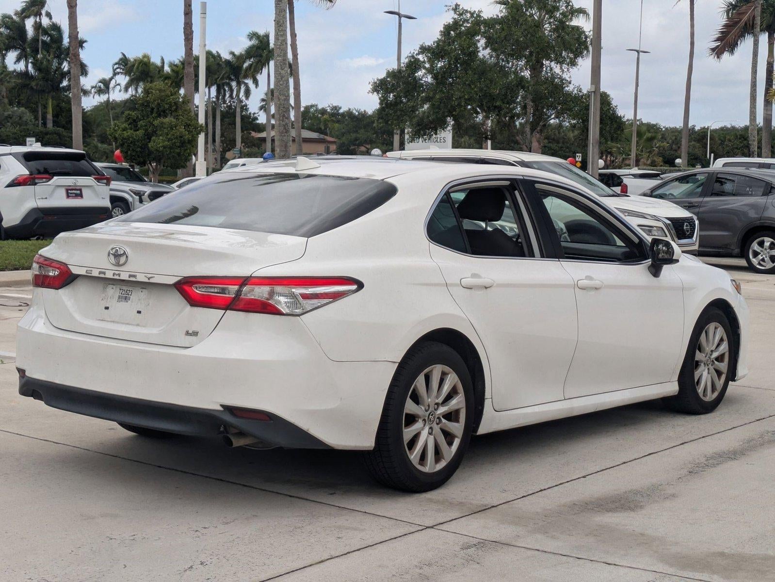 2020 Toyota Camry LE Auto (SE)
