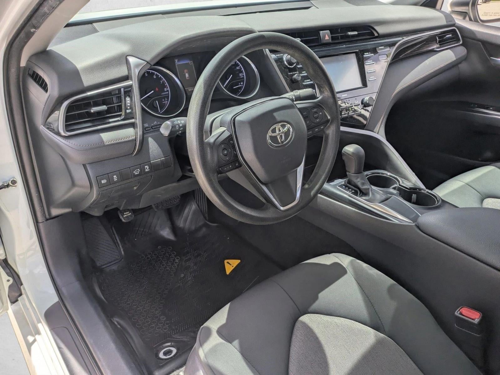 2020 Toyota Camry LE Auto (SE)