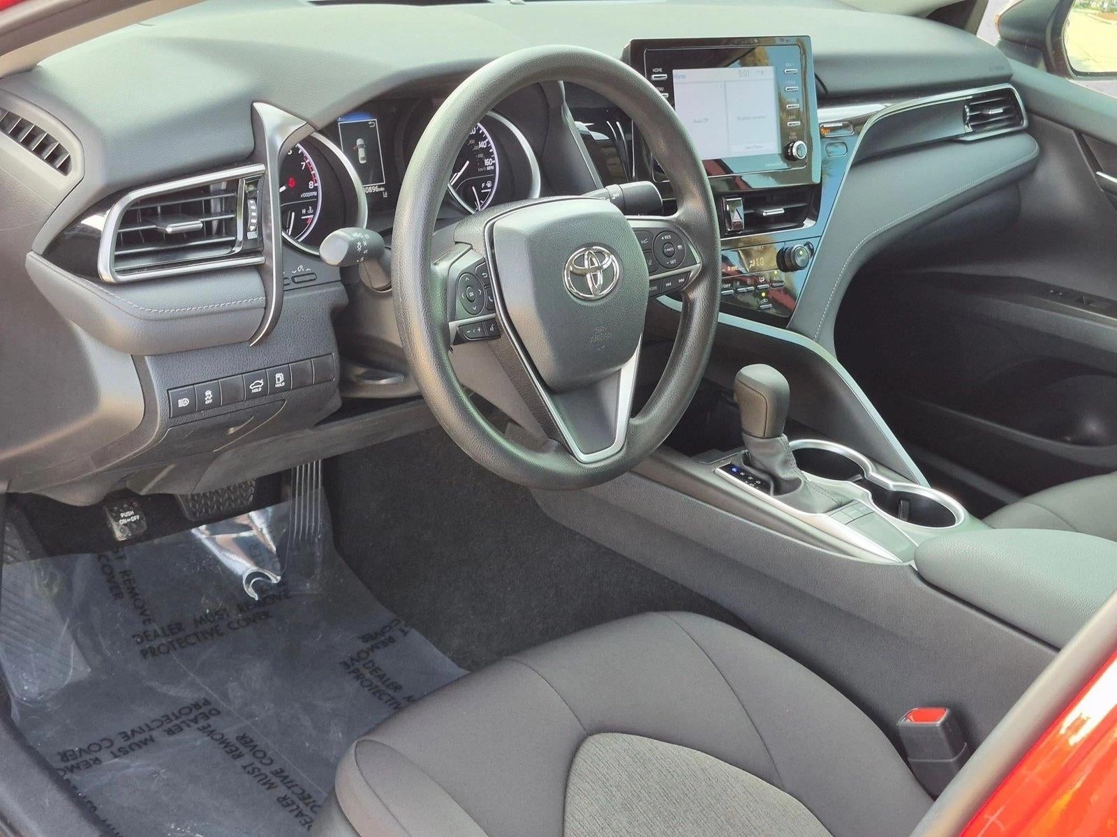 2024 Toyota Camry LE Auto (SE)