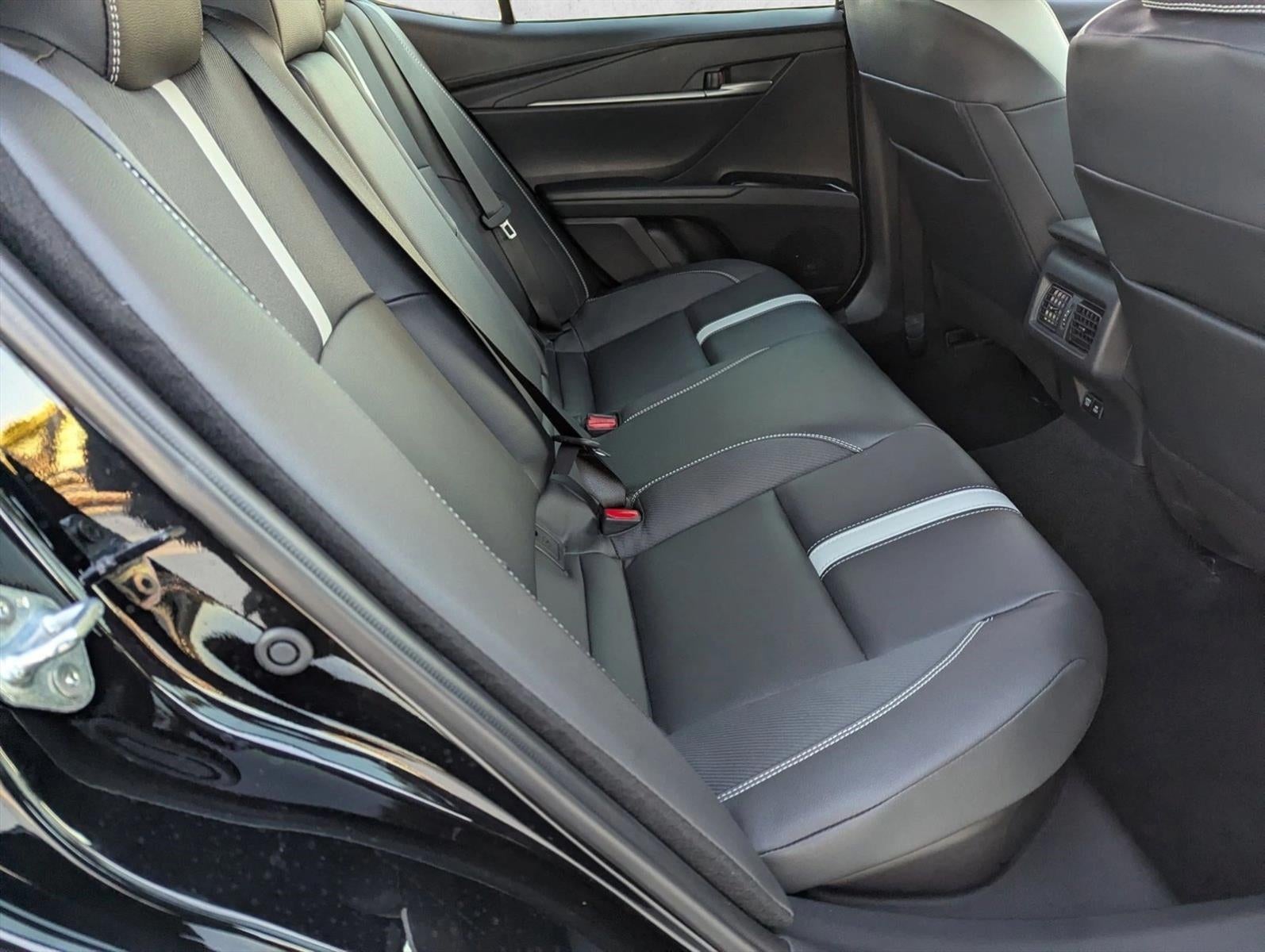 2026 Toyota Camry SE (SE)