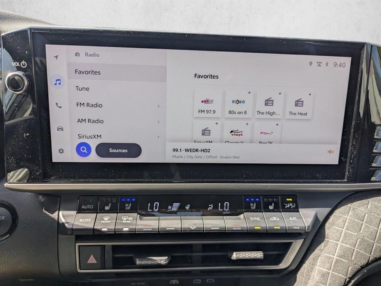 2025 Toyota Camry XLE (SE)