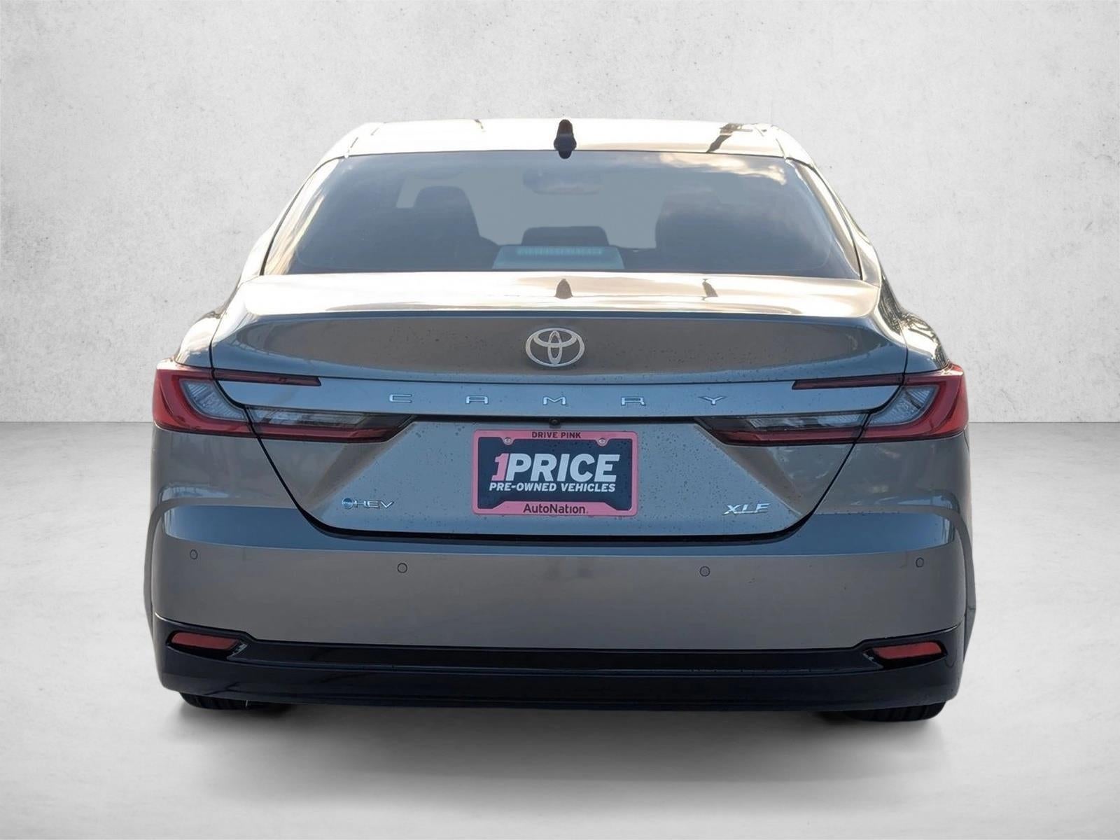 2025 Toyota Camry XLE (SE)