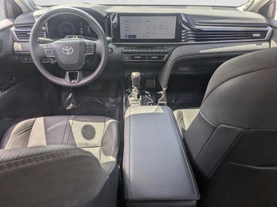 2025 Toyota Camry XLE (SE)