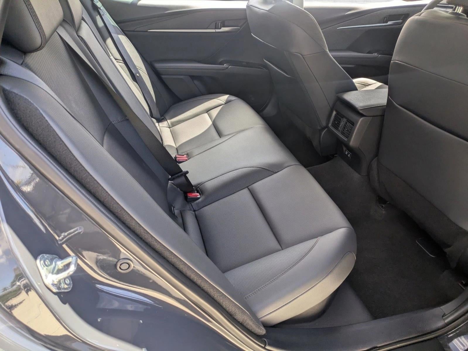 2025 Toyota Camry XLE (SE)