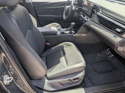 2025 Toyota Camry XLE (SE)