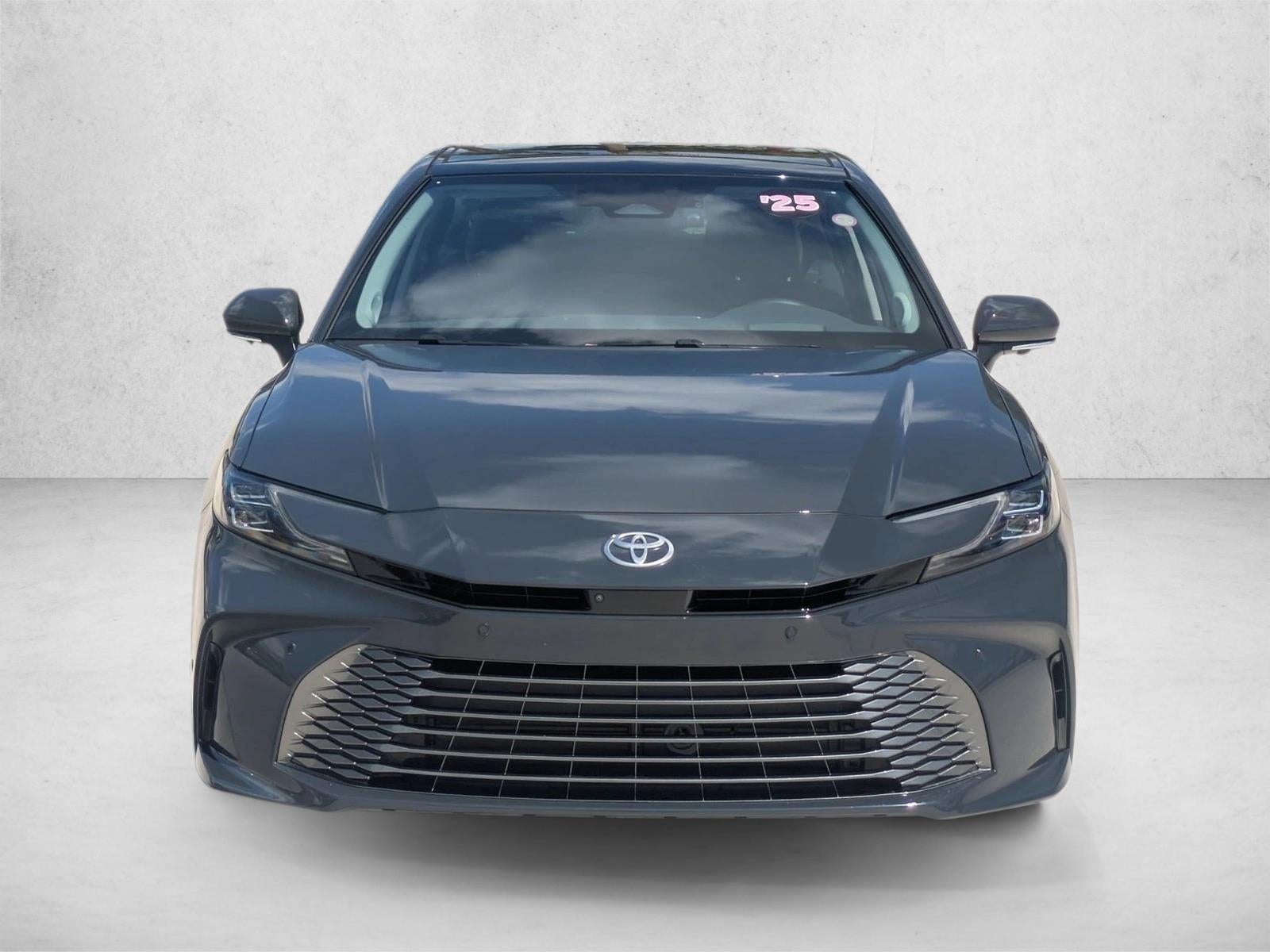 2025 Toyota Camry XLE (SE)