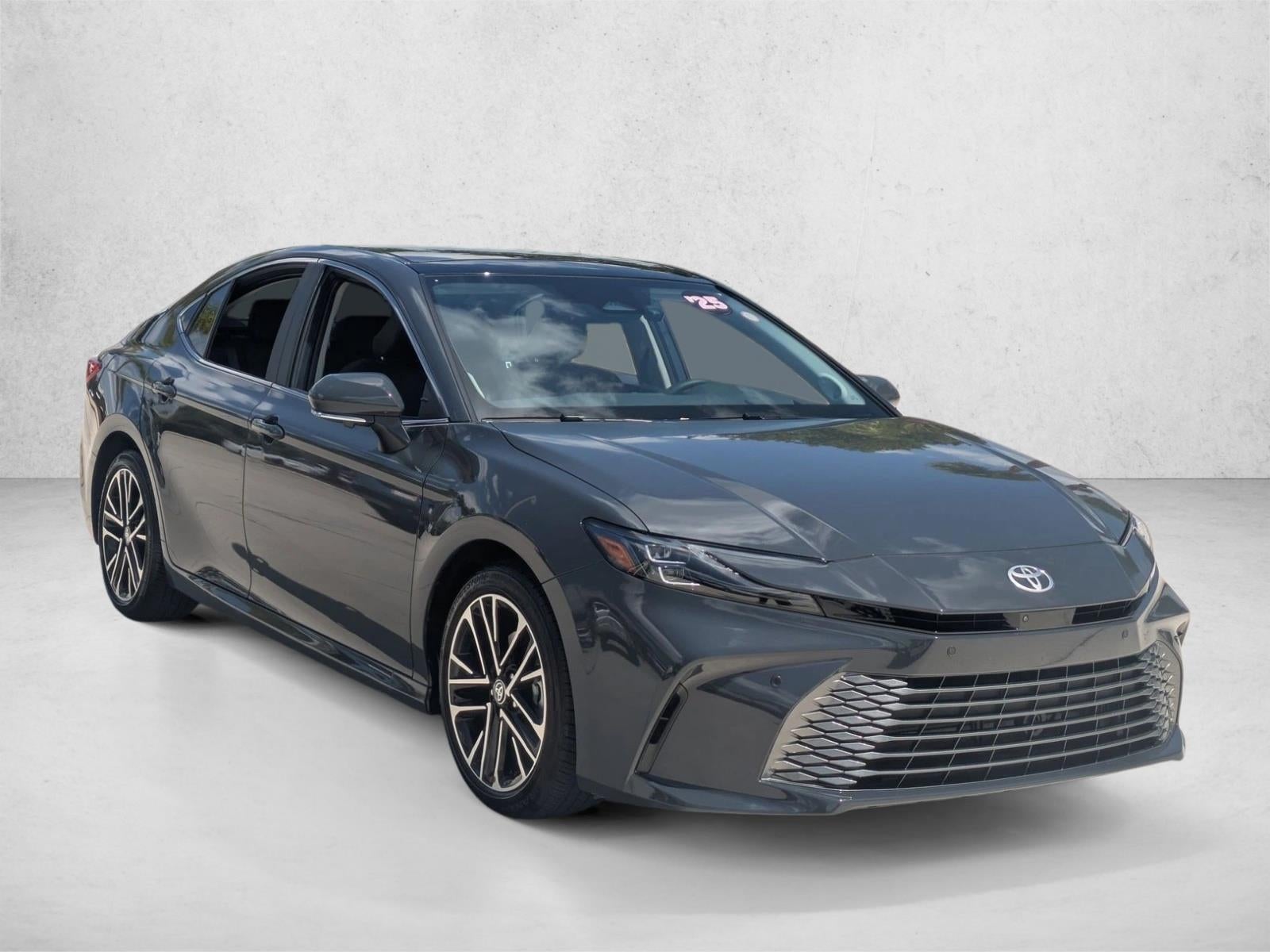 2025 Toyota Camry XLE (SE)