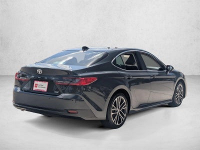 2025 Toyota Camry XLE (SE)
