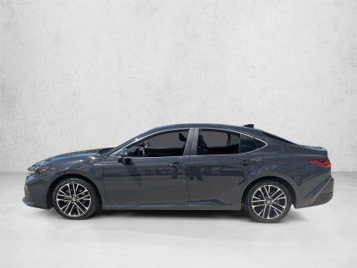2025 Toyota Camry XLE (SE)