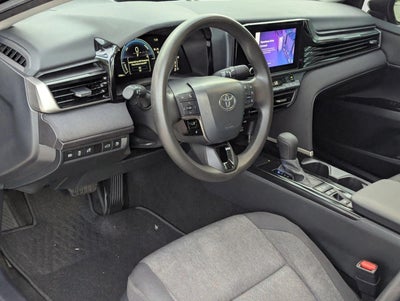 2025 Toyota Camry LE (SE)