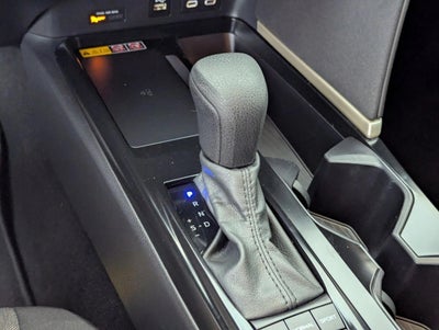 2025 Toyota Camry LE (SE)