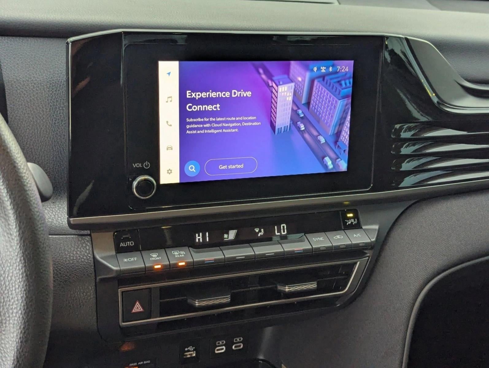 2025 Toyota Camry LE (SE)