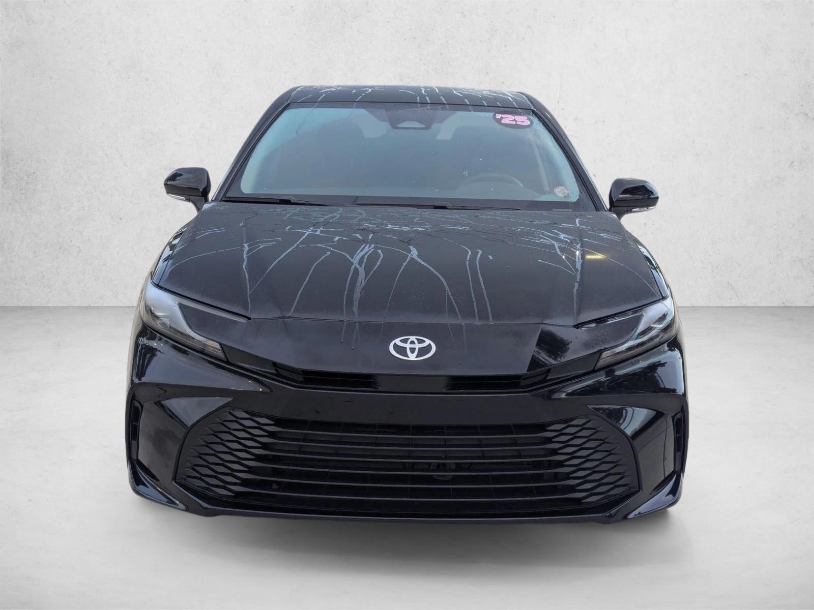 2025 Toyota Camry LE (SE)