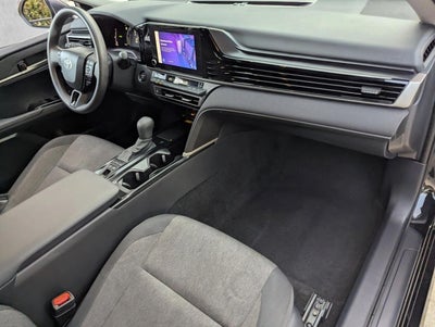 2025 Toyota Camry LE (SE)