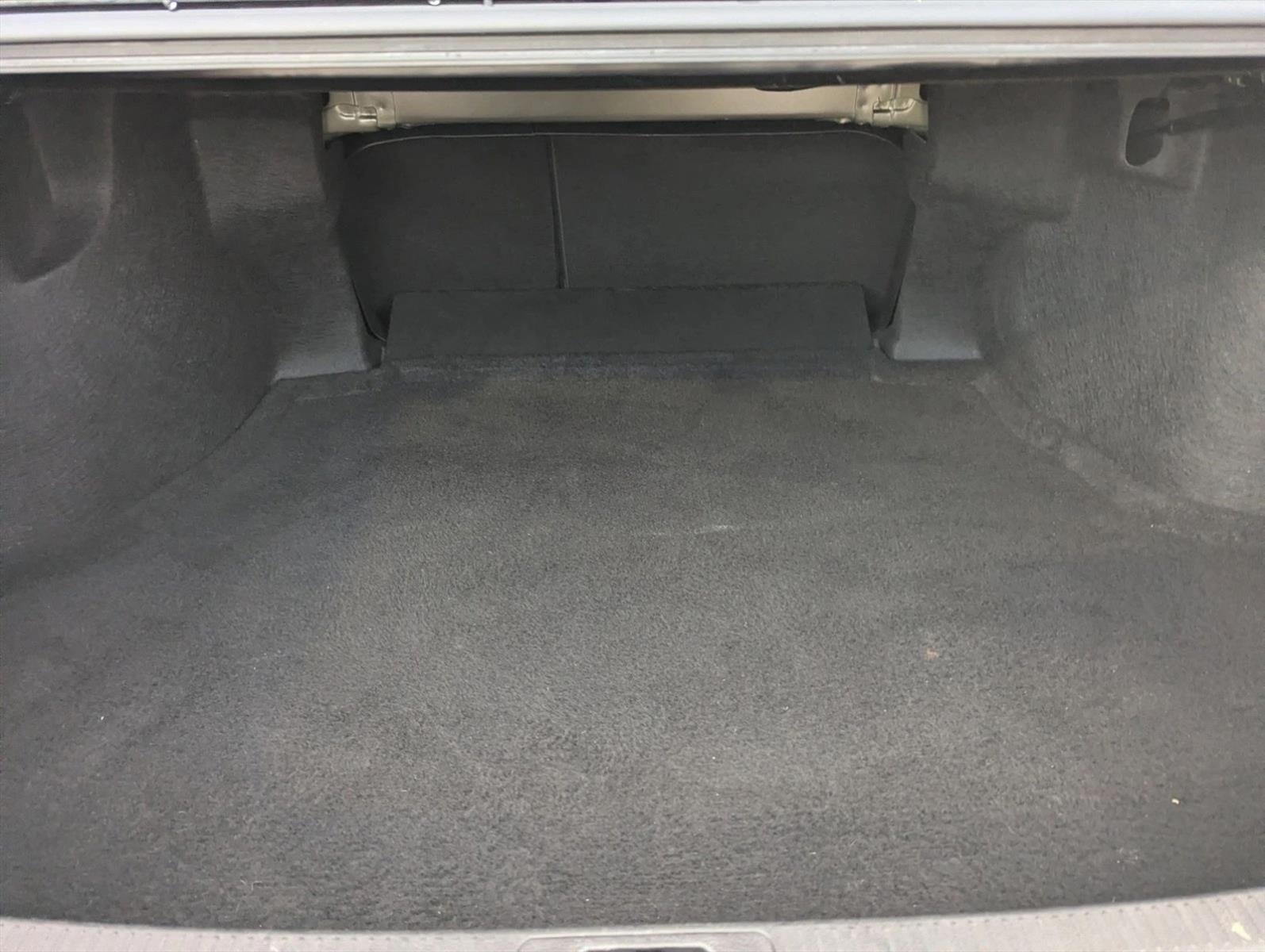 2025 Toyota Camry LE (SE)