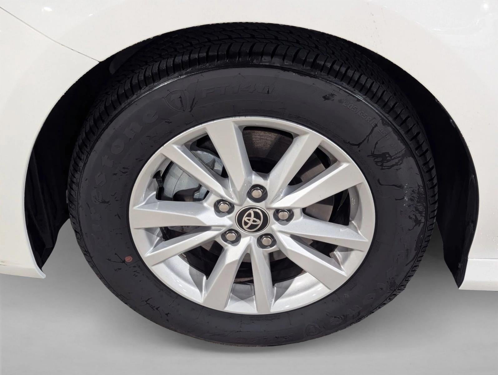 2026 Toyota Camry LE (SE)