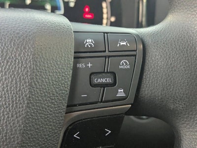 2025 Toyota Camry LE (SE)