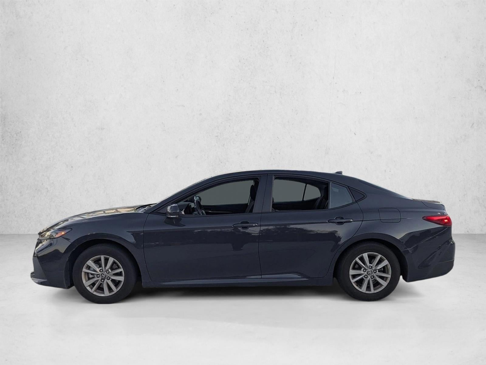 2025 Toyota Camry LE (SE)