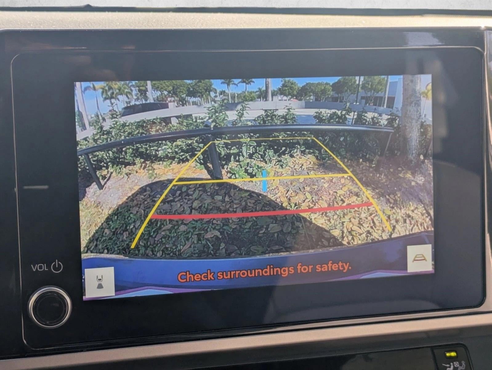 2025 Toyota Camry SE (Natl)