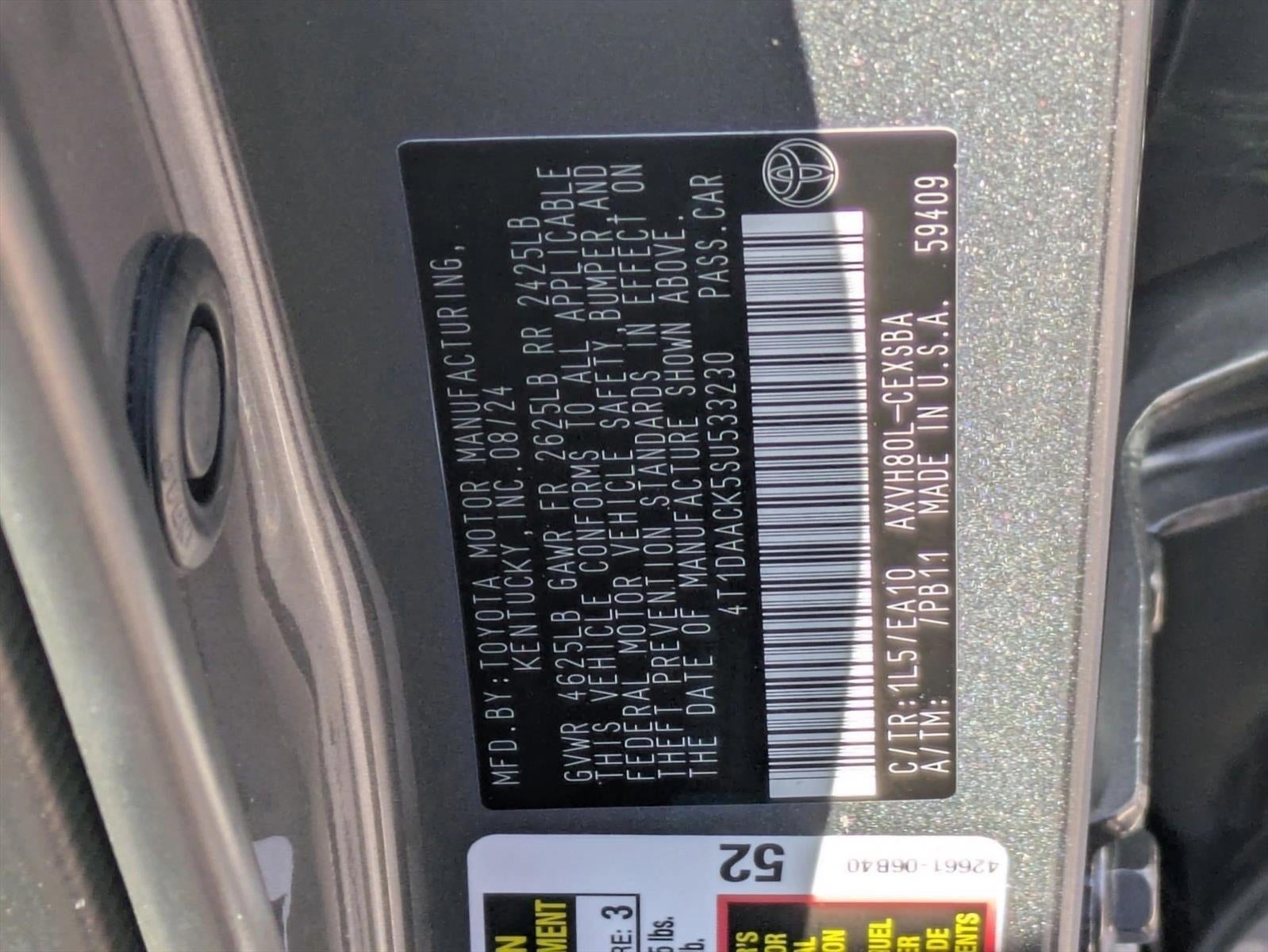 2025 Toyota Camry SE (Natl)